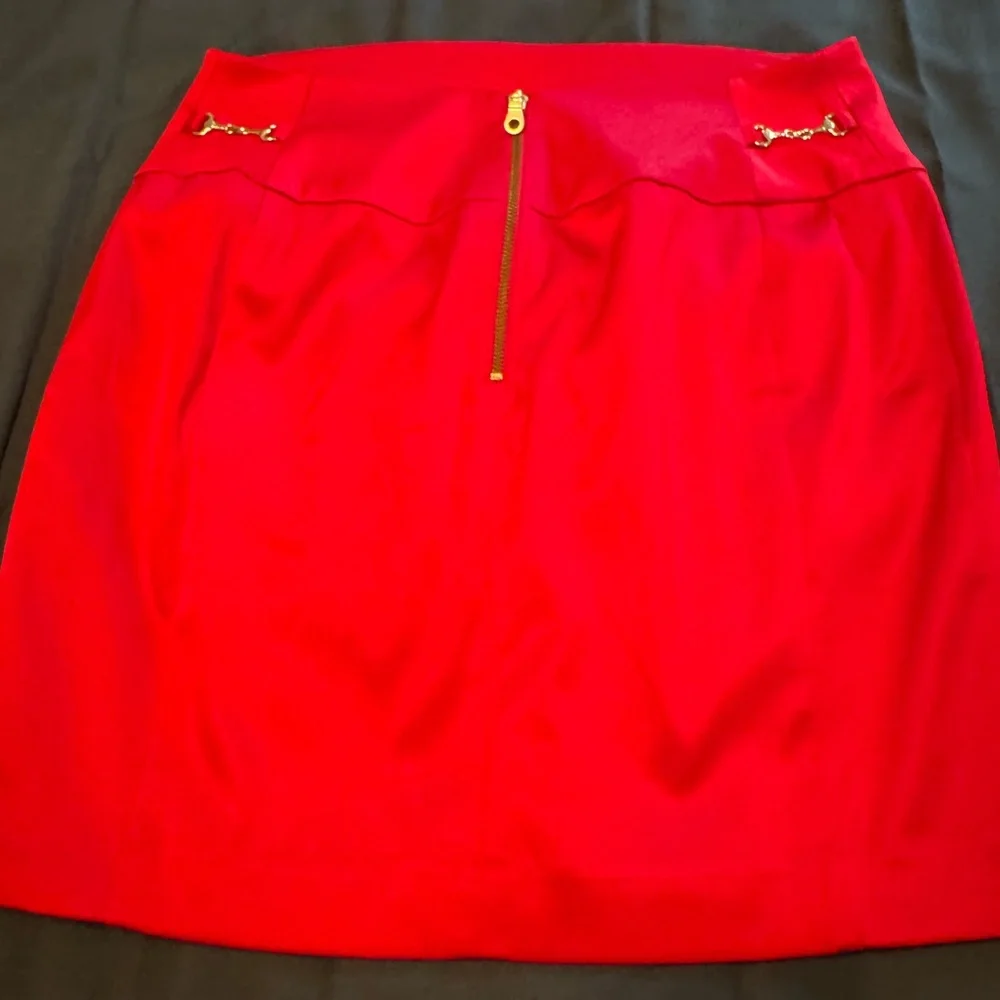 NWT! Vintage Express Red Skirt with Front  Gold Zip & Gold Horsebit Hardware 10 - Picture 3 of 10